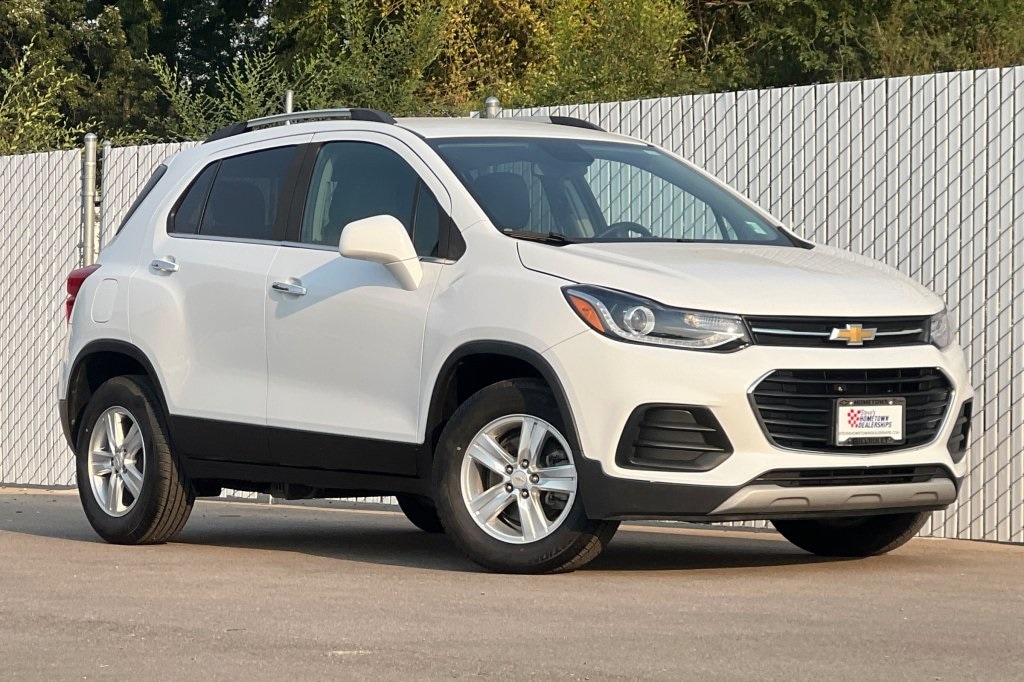 Used 2018 Chevrolet Trax LT with VIN KL7CJPSB8JB584233 for sale in Fruitland, ID