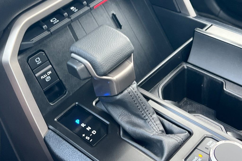 2024 Toyota Sequoia SR5 - Photo 19