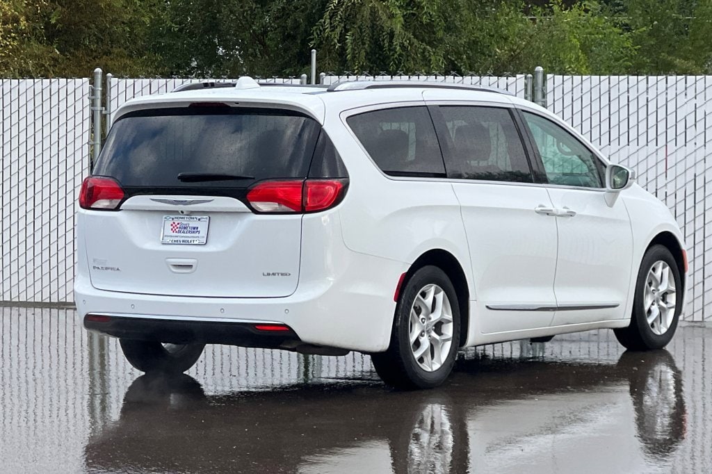 Used 2020 Chrysler Pacifica Limited Van Passenger Van