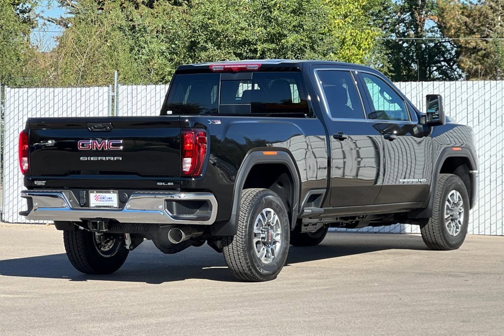 2025 Gmc Sierra 2500 HD SLE photo 4