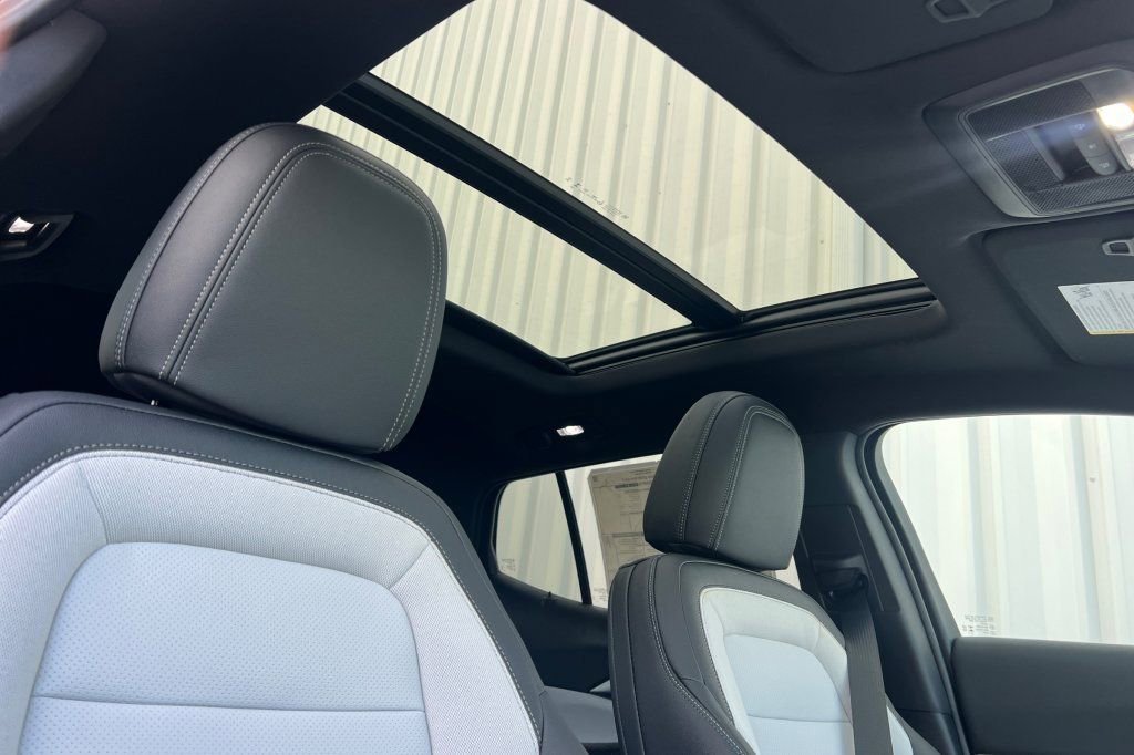 2026 Chevrolet Equinox EV 2LT - Photo 14