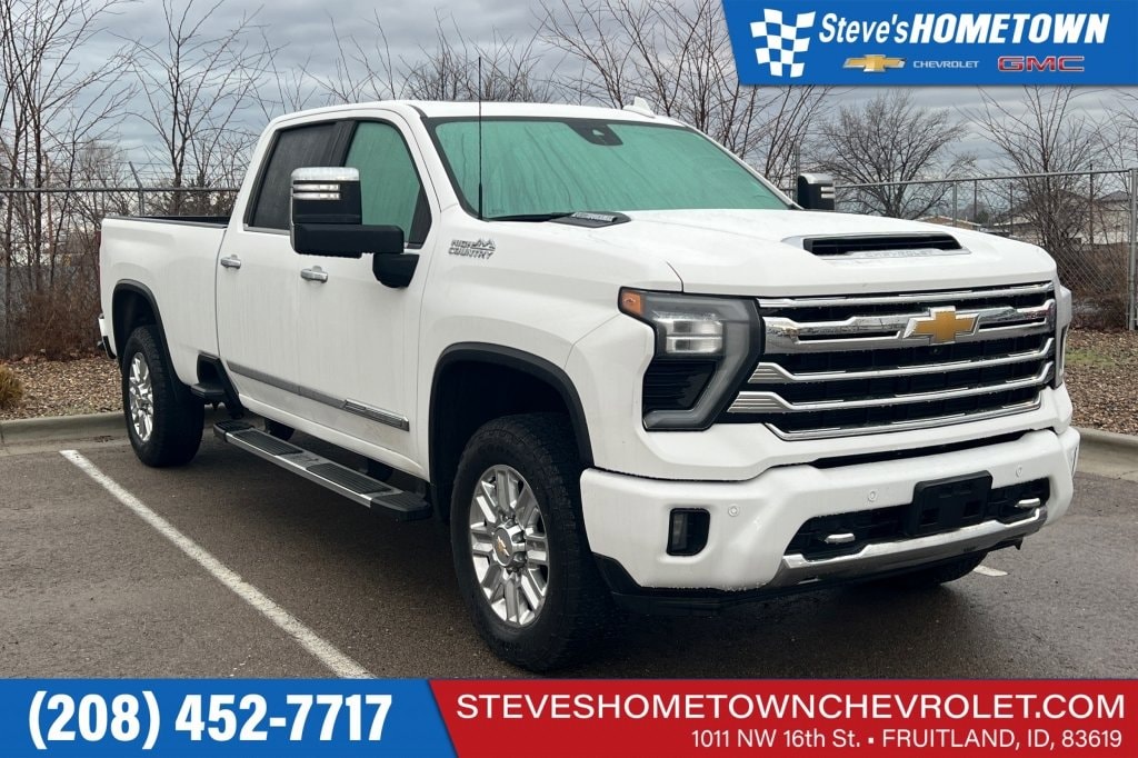2024 Chevrolet Silverado HD High Country's photo