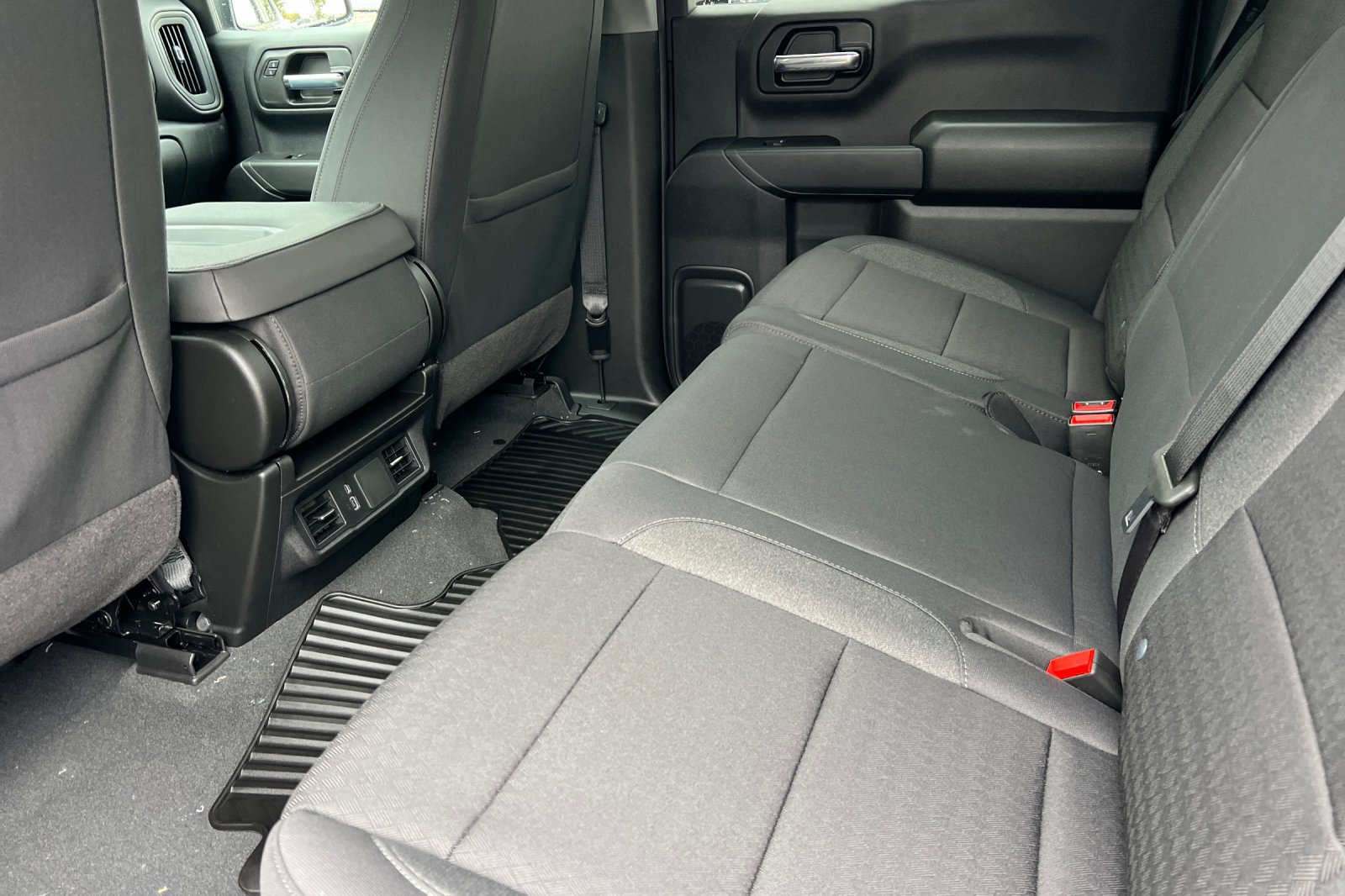 2026 Chevrolet Silverado 1500 Custom - Photo 9