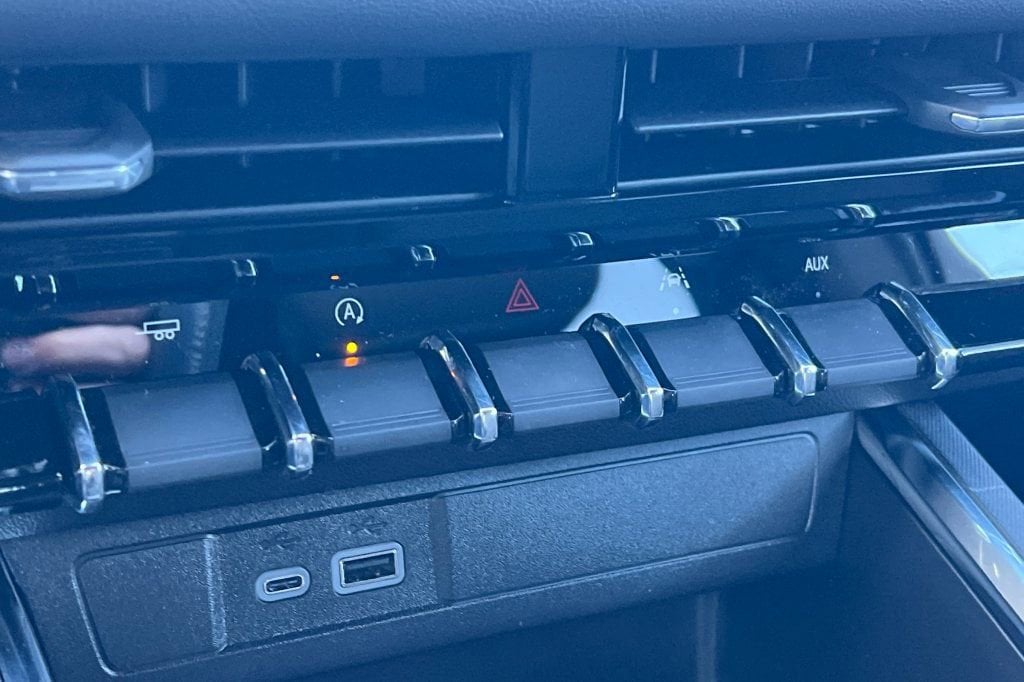 2025 GMC Canyon Elevation - Photo 17