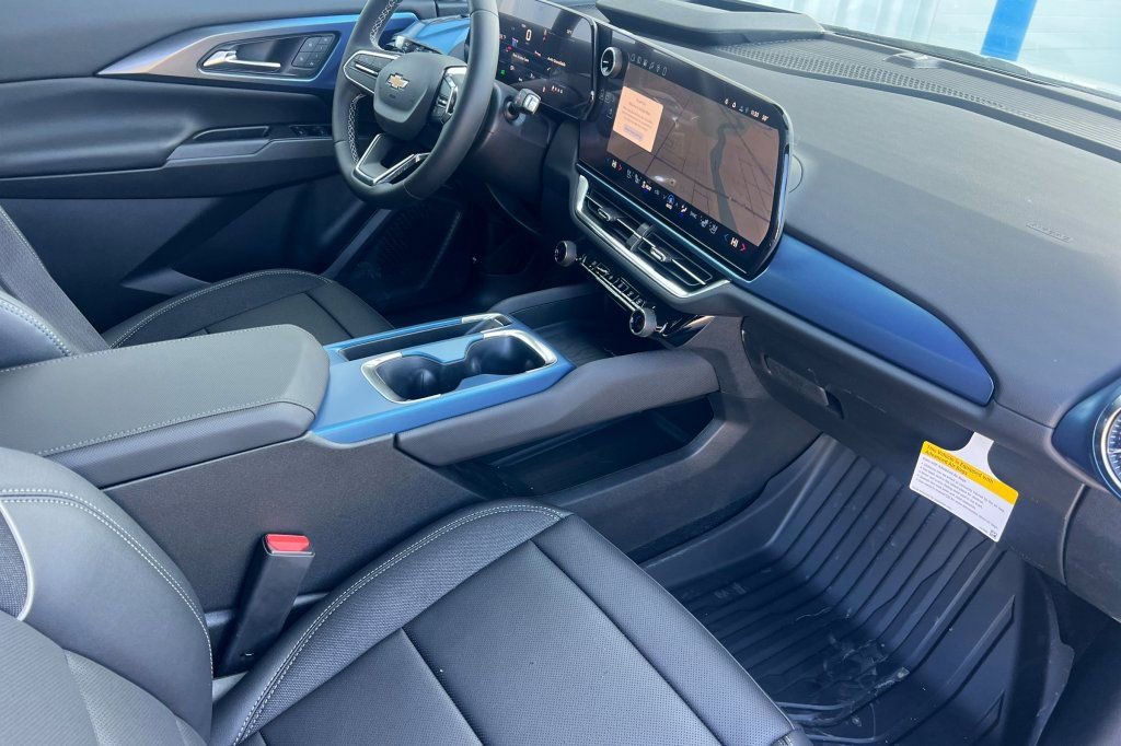 2026 Chevrolet Equinox EV 2LT - Photo 12