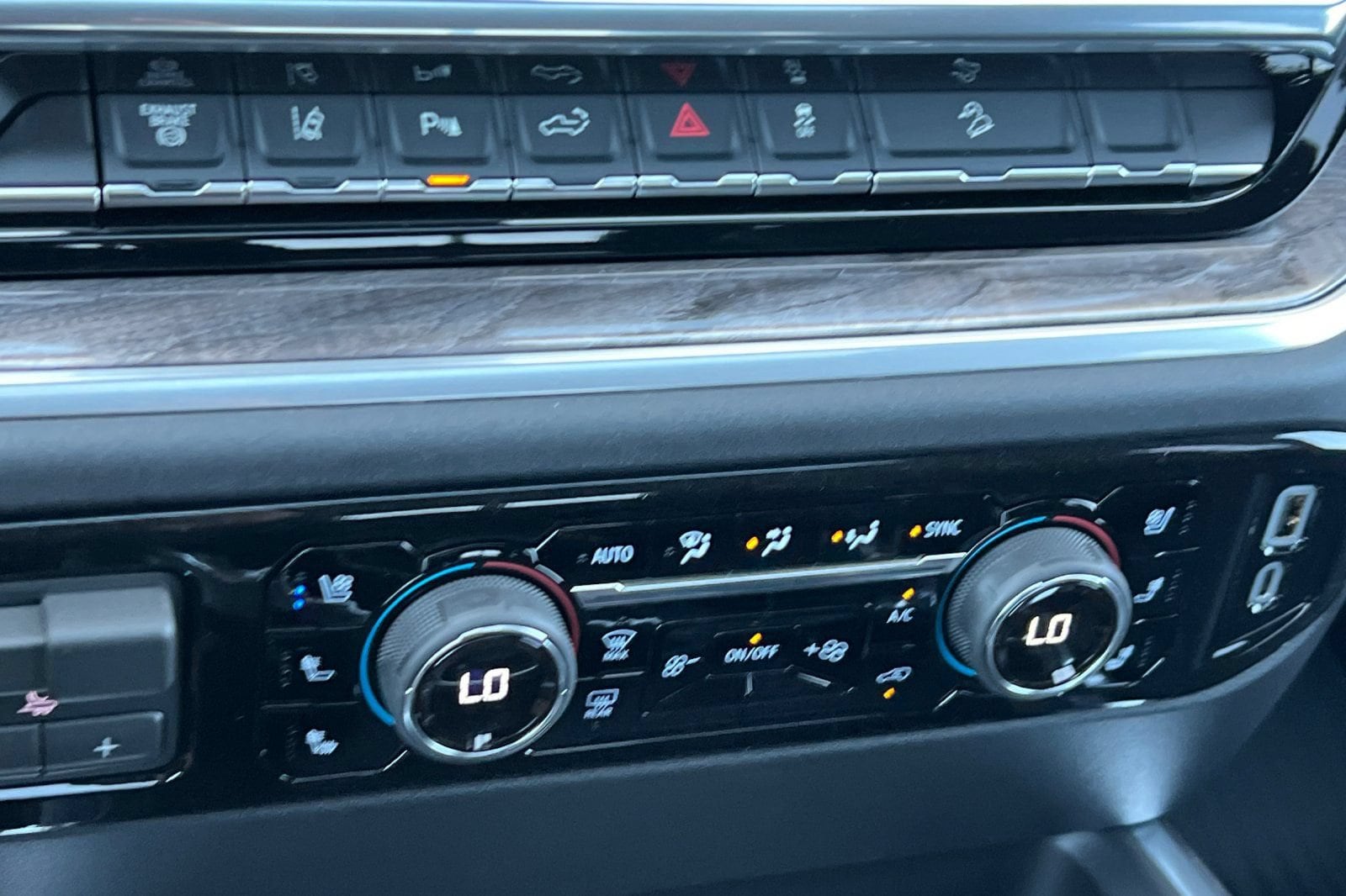 2026 Chevrolet Silverado 2500 HD LTZ - Photo 17