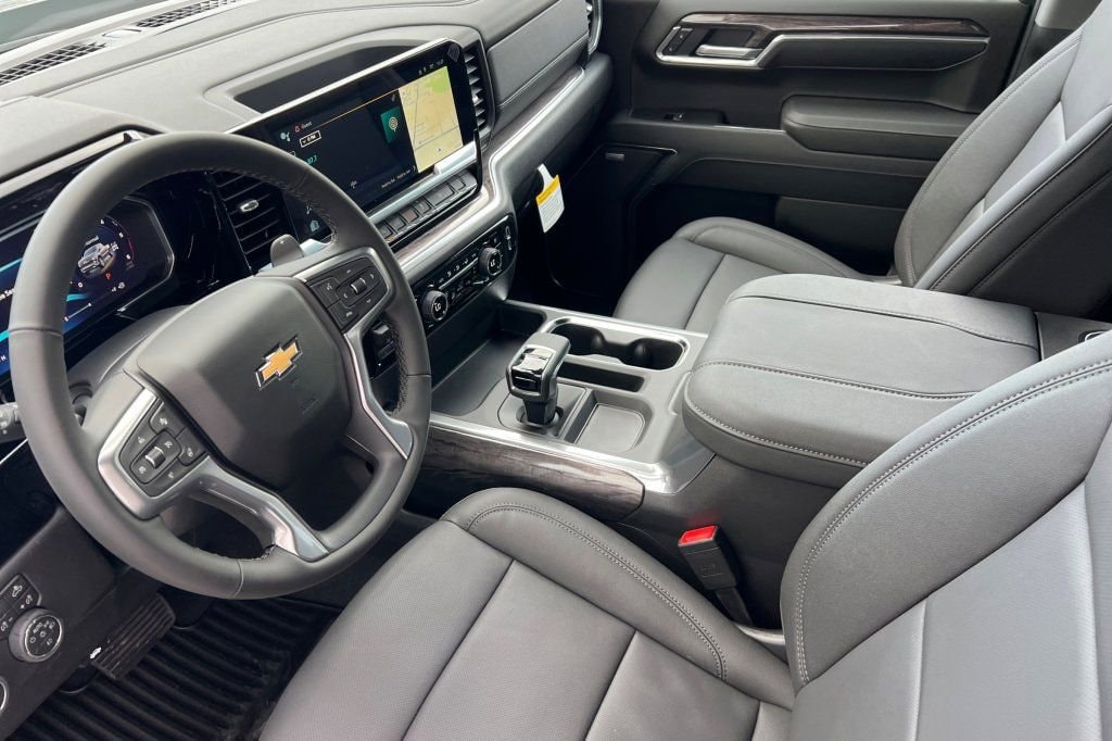 2026 Chevrolet Silverado 1500 LTZ - Photo 7