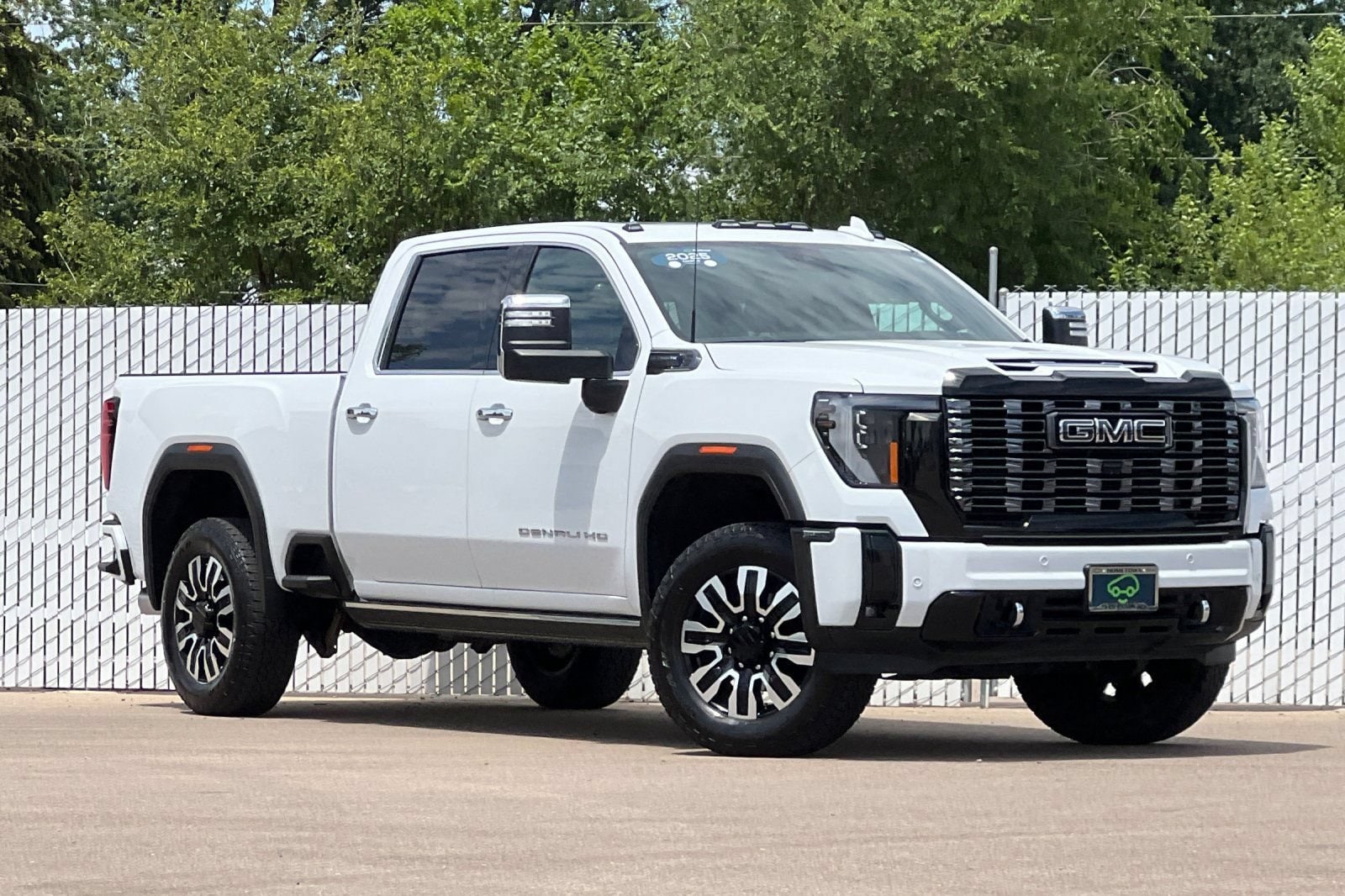 2025 GMC Sierra 2500HD Denali Ultimate - Photo 2