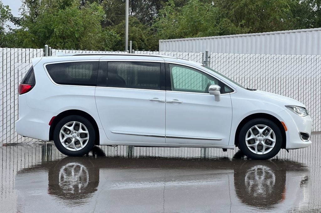 Used 2020 Chrysler Pacifica Limited Van Passenger Van