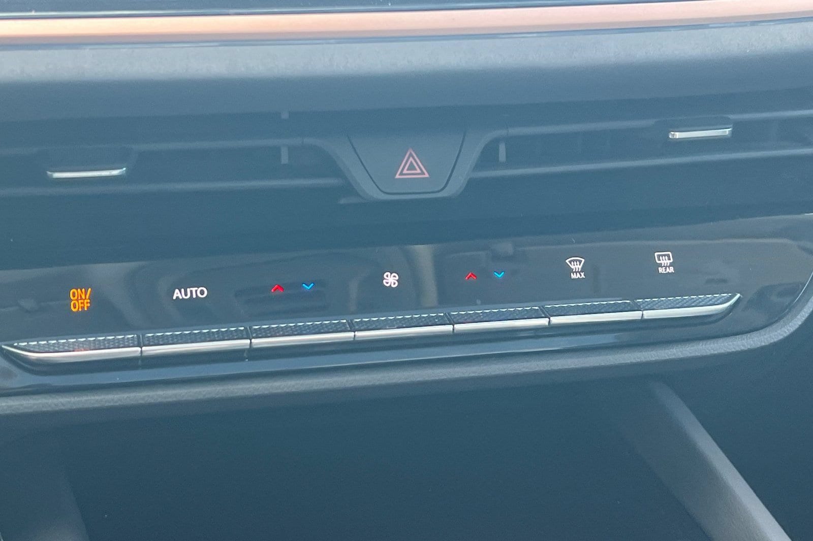 2025 Buick Envision Sport Touring - Photo 18