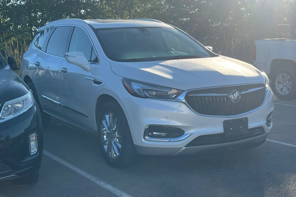2021 Buick Enclave Premium photo 2