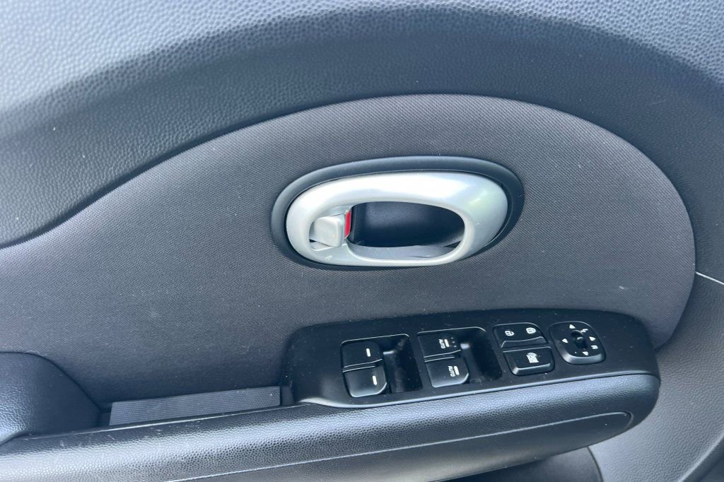 2015 Kia Soul + - Photo 8