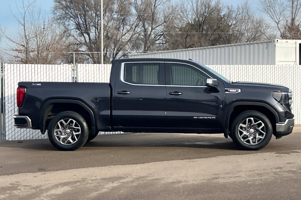 Used 2022 GMC Sierra 1500 SLE Truck Crew Cab