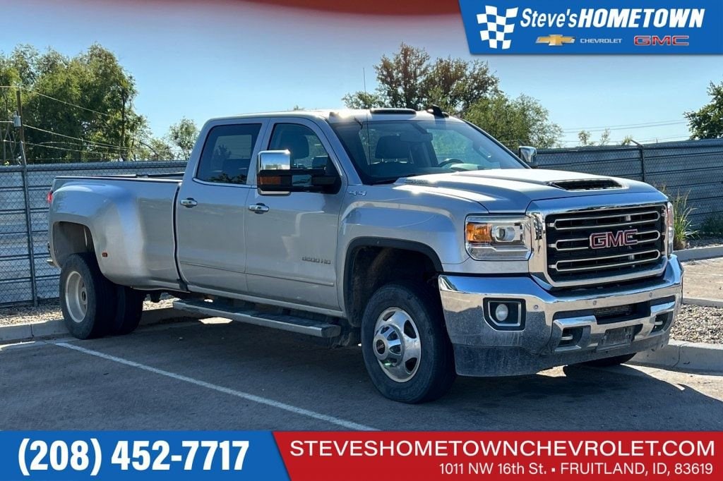 2017 GMC Sierra 4WD Crew Cab Standard Box SLT's photo