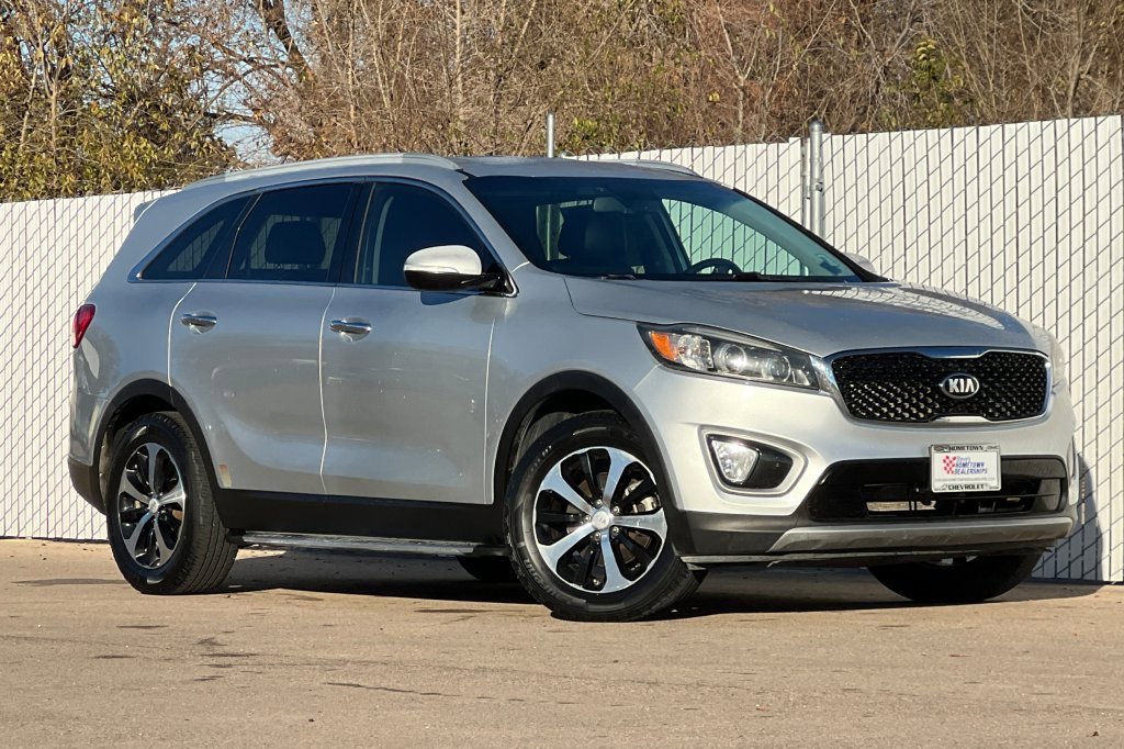 Used 2016 Kia Sorento EX with VIN 5XYPHDA14GG031987 for sale in Fruitland, ID