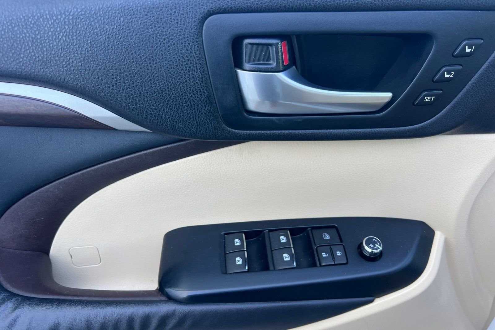 2014 Toyota Highlander Limited - Photo 8