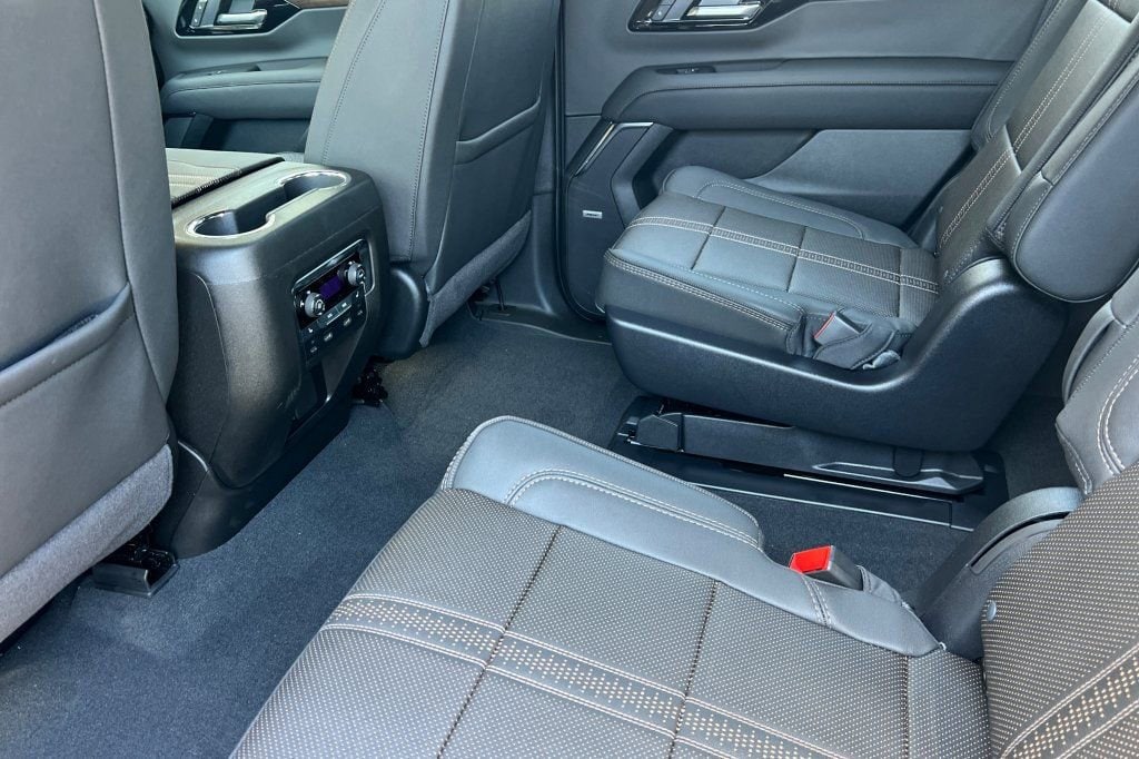 2026 Chevrolet Tahoe High Country - Photo 9