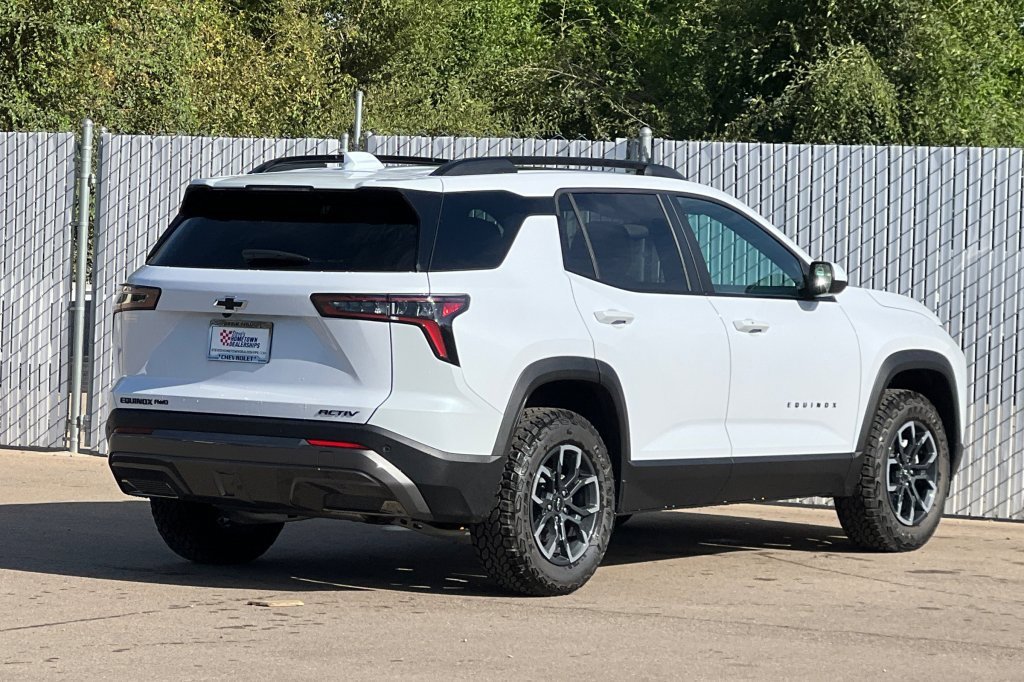 2026 Chevrolet Equinox ACTIV photo 4