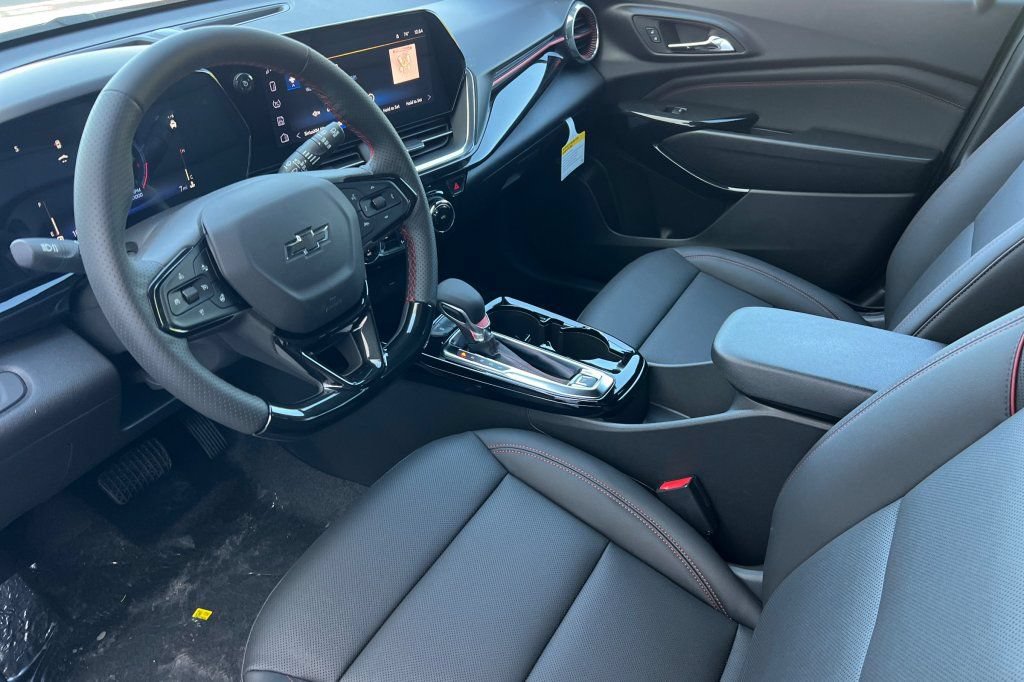 2026 Chevrolet Trax RS - Photo 7