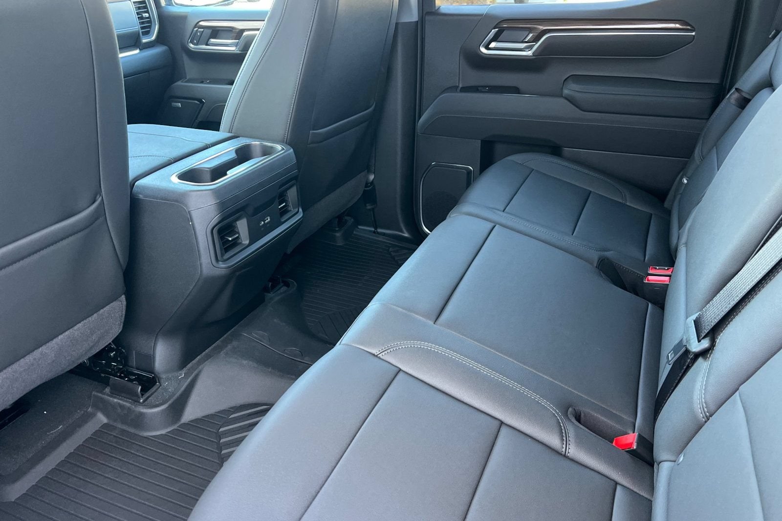2026 Chevrolet Silverado 1500 LT Trail Boss - Photo 9