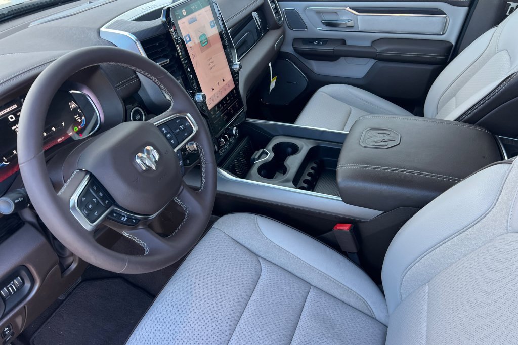 2025 RAM Ram 1500 Pickup Laramie's photo