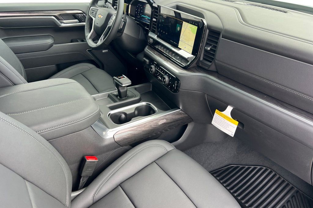 2026 Chevrolet Silverado 1500 LTZ - Photo 11