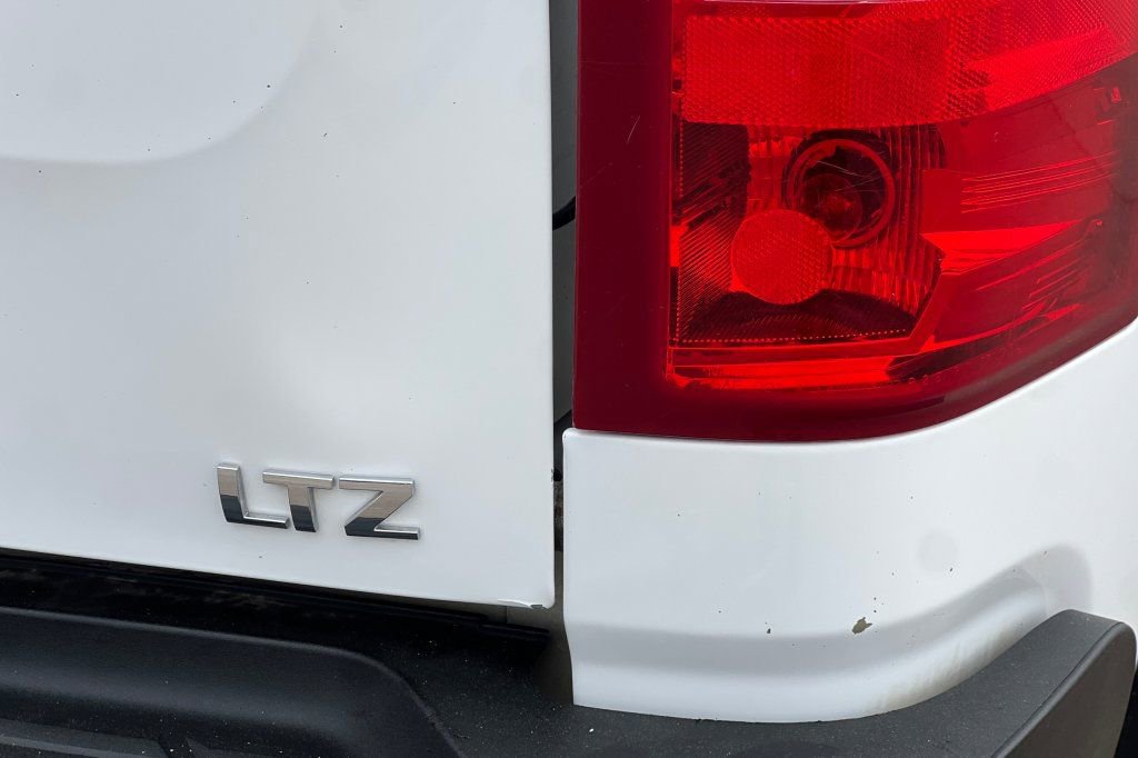 2011 Chevrolet Silverado 3500HD LTZ - Photo 20