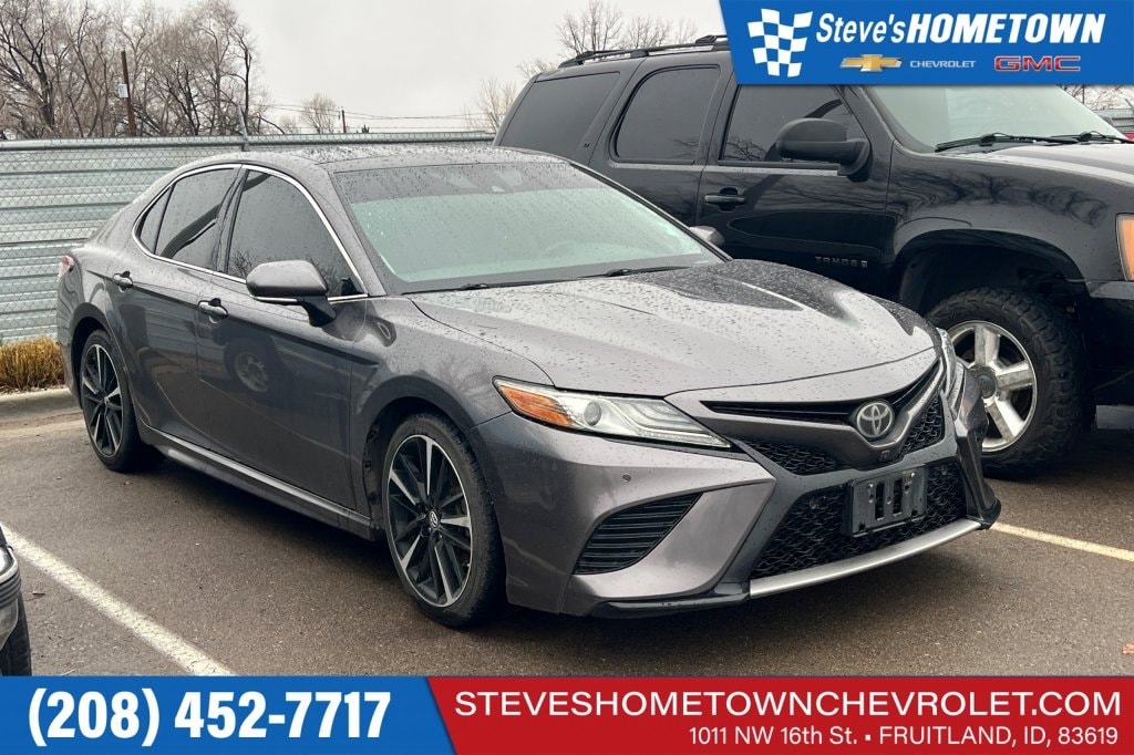 2019 Toyota Camry XSE's photo
