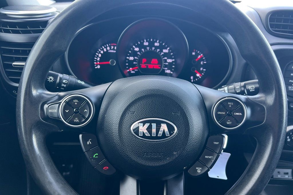 2015 Kia Soul + - Photo 18