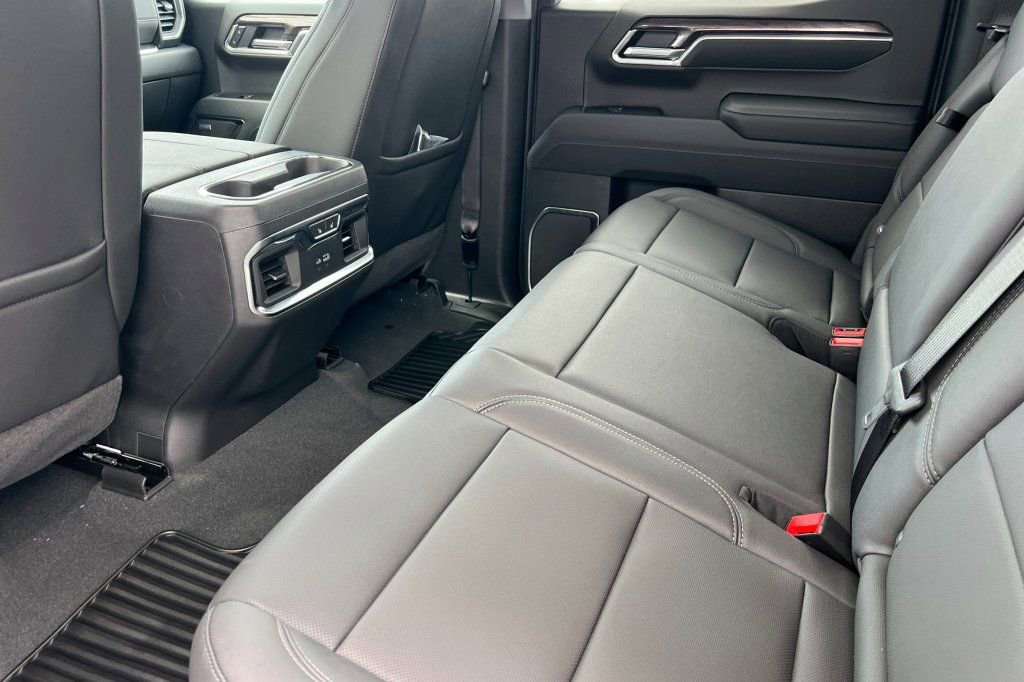 2026 Chevrolet Silverado 1500 LTZ - Photo 9