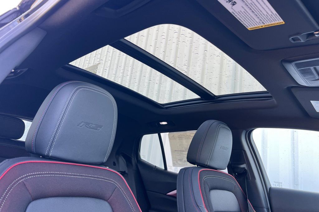 2026 Chevrolet Equinox EV RS - Photo 14