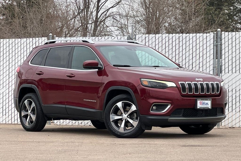 Used 2019 Jeep Cherokee Limited with VIN 1C4PJMDX1KD133386 for sale in Fruitland, ID