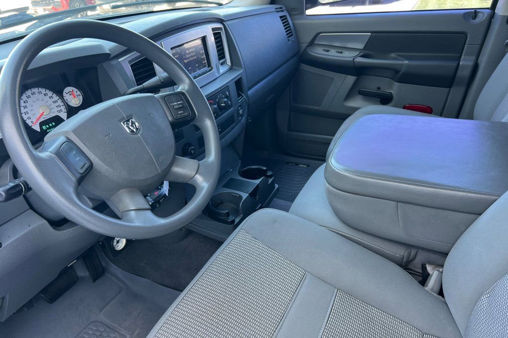 2008 Dodge Ram 3500 Pickup SLT - Photo 7