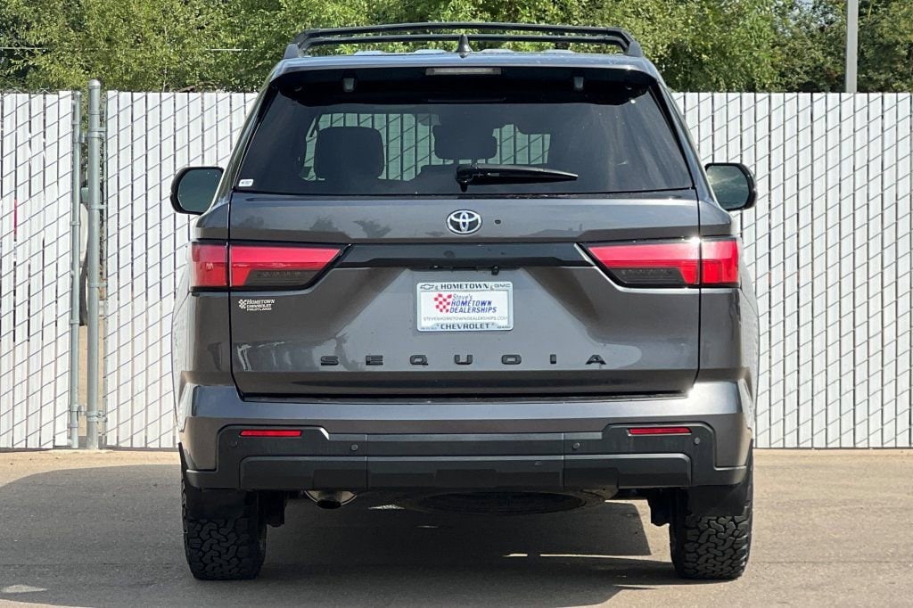 2024 Toyota Sequoia SR5 - Photo 5
