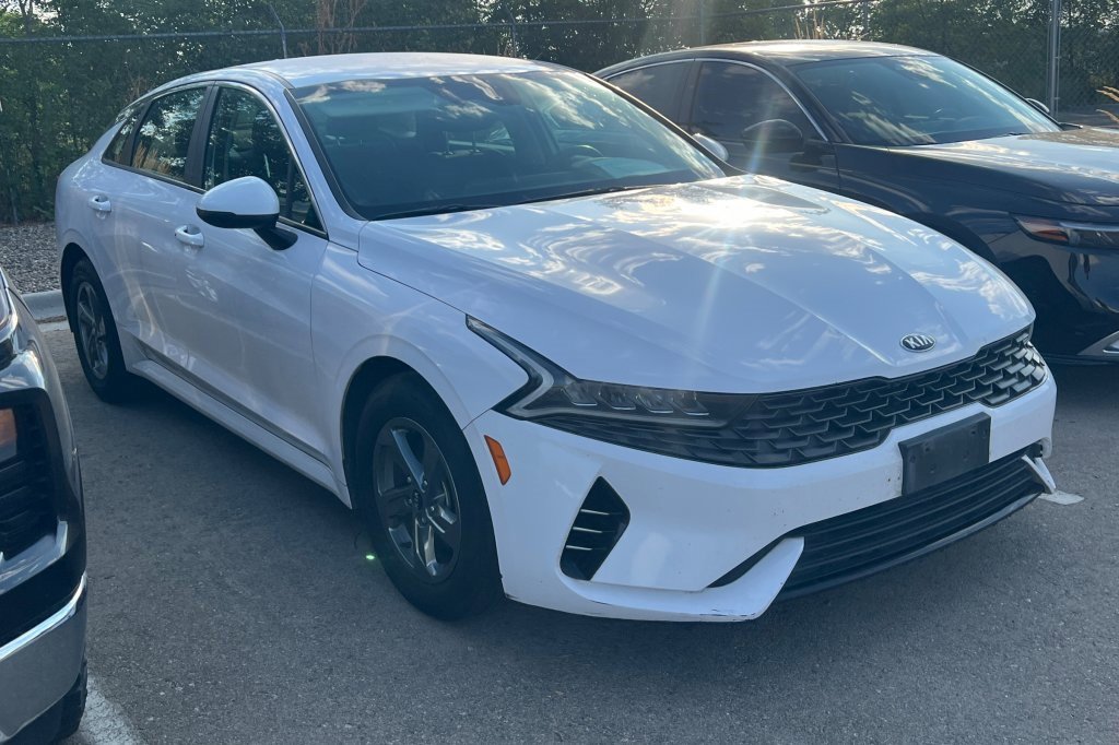 2021 Kia K5 LXS photo 2