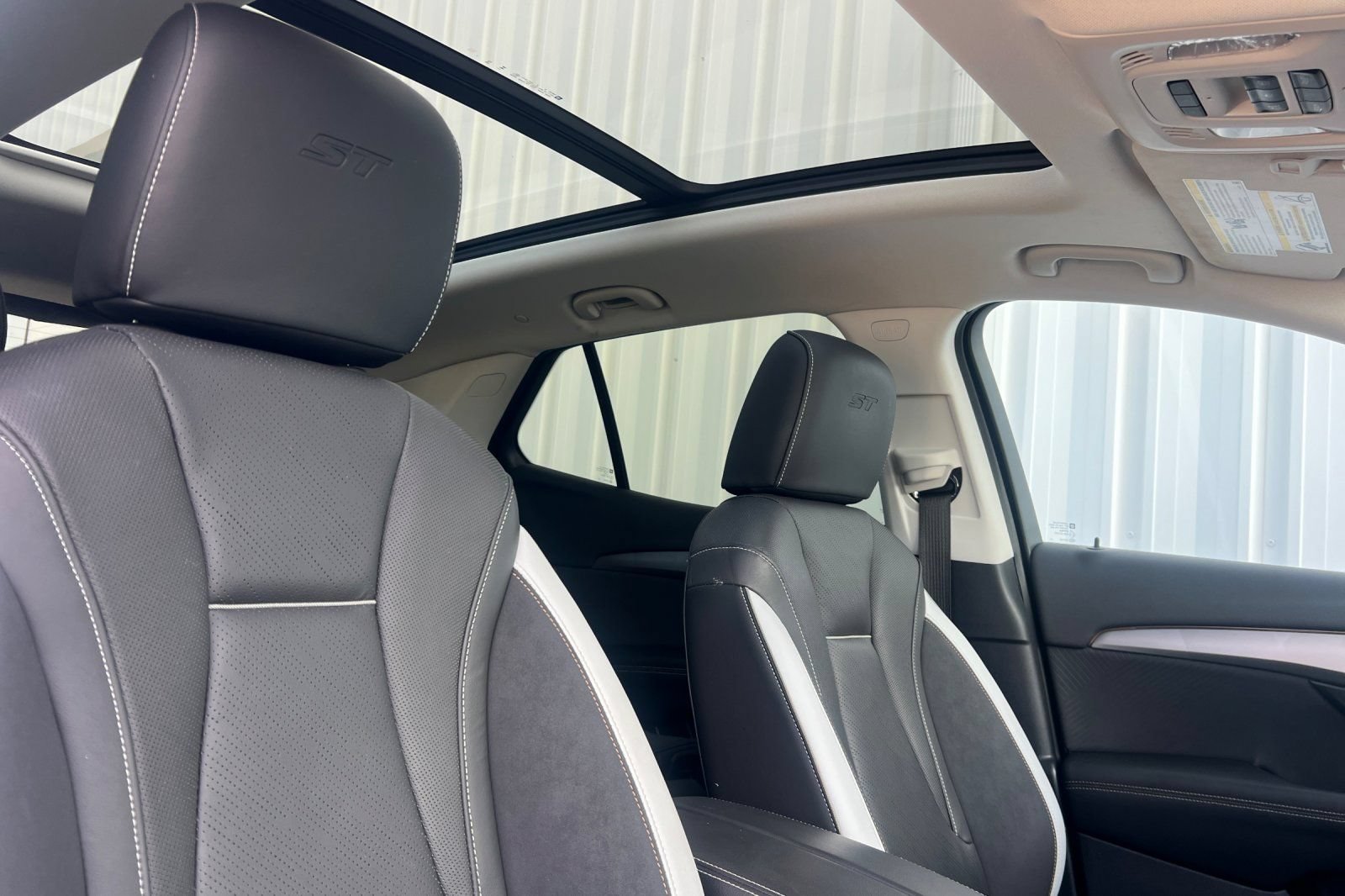 2025 Buick Envision Sport Touring - Photo 14