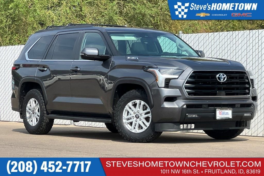 2024 Toyota Sequoia SR5 4WD i-FORCE MAX Hybrid's photo