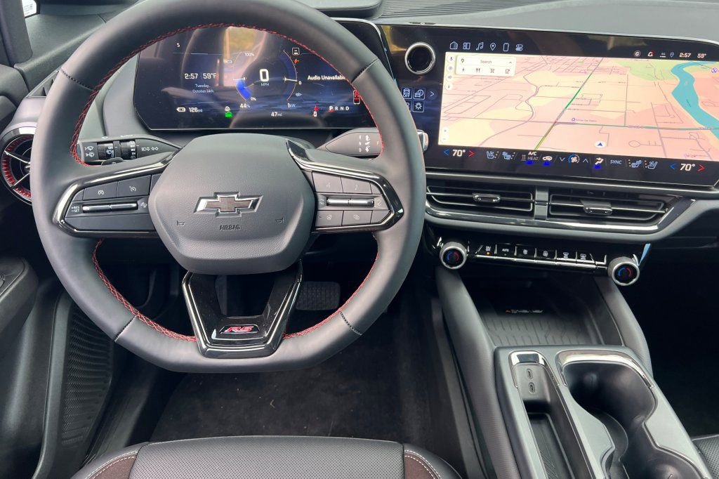 2025 Chevrolet Equinox EV RS - Photo 11