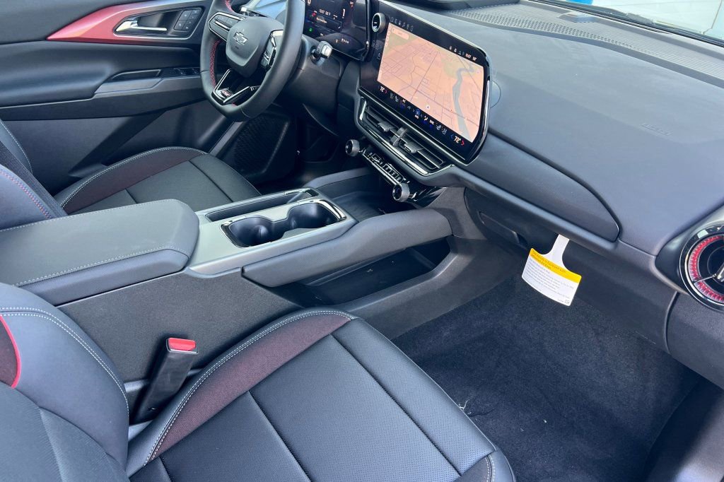 2026 Chevrolet Equinox EV RS - Photo 13