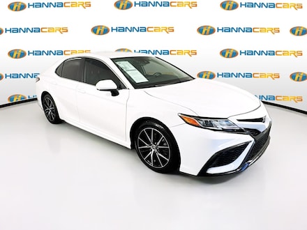 2021 Toyota Camry SE Sedan