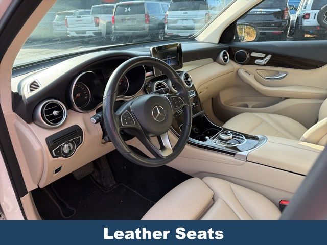 2019 Mercedes Benz GLC 300 photo 3