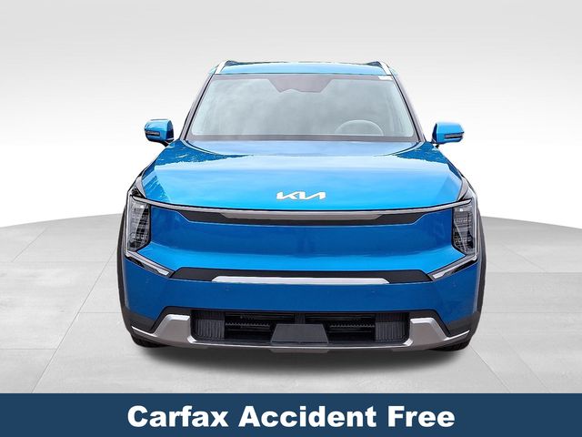 2025 Kia EV9 Wind photo 2
