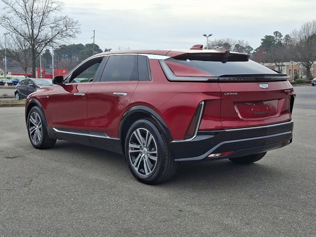 Used 2024 CADILLAC LYRIQ Luxury SUV