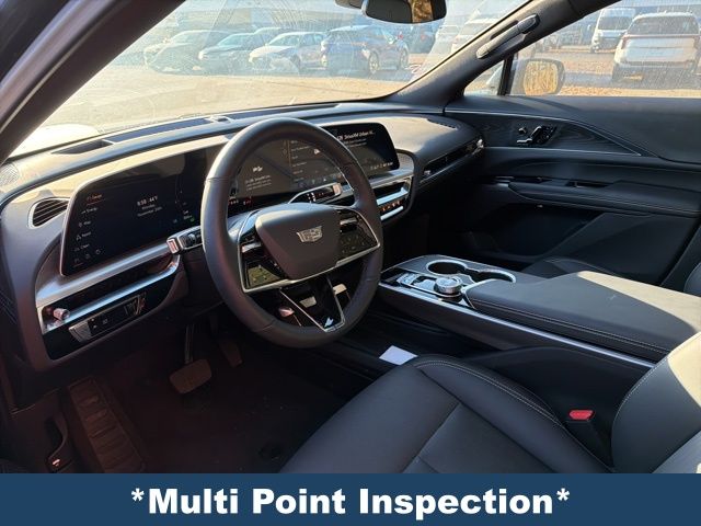 2025 Cadillac Lyriq Sport photo 3