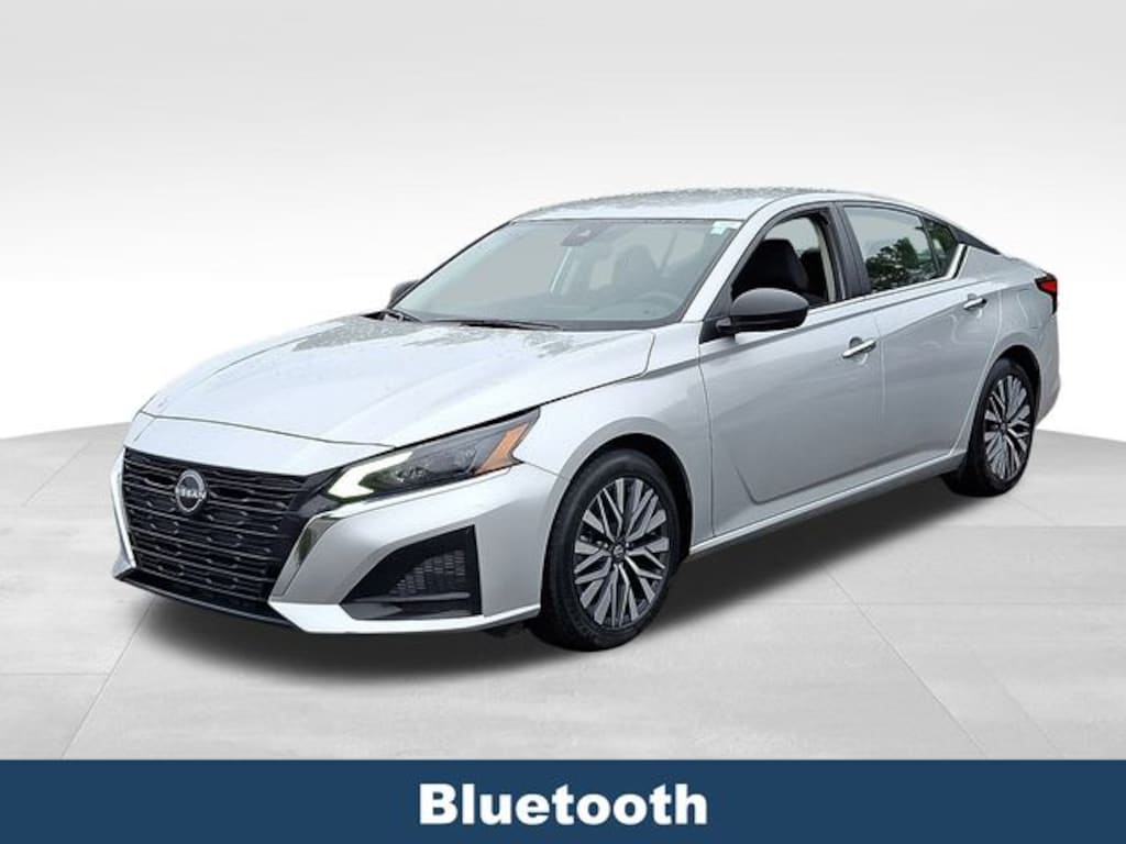 Used 2024 Nissan Altima 2.5 SV Sedan