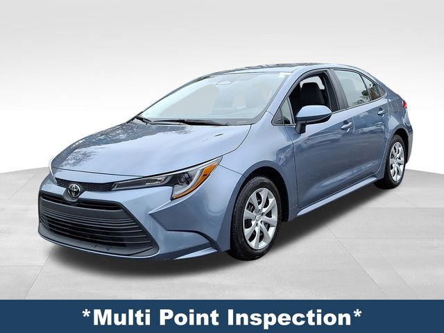 2025 Toyota Corolla LE photo 3