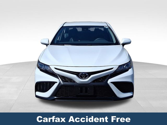 2024 Toyota Camry SE photo 2