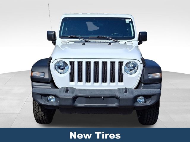 2021 Jeep Wrangler Unlimited Islander photo 2