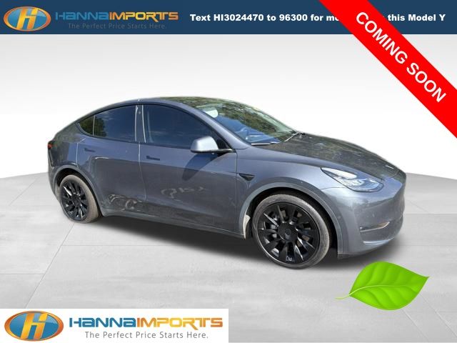 2022 Tesla Model Y Long Range Dual Motor All-Wheel Drive's photo