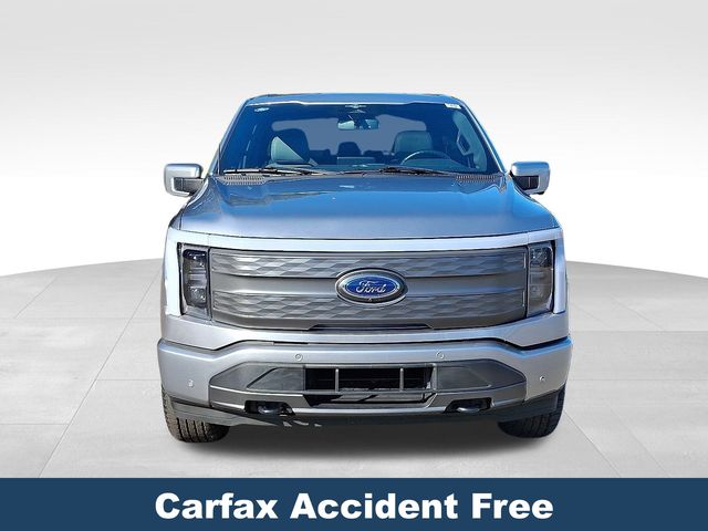2023 Ford F-150 Lightning Lariat photo 2